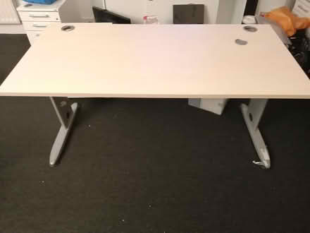 Photo of free Office desk (SE19) #1