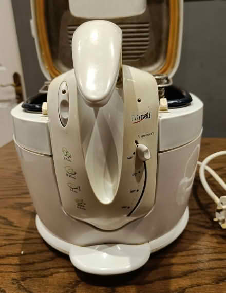 Photo of free Deep fat fryer (Exeter EX2) #3