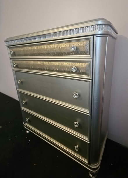 Photo of free Dresser (Rego Park) #1