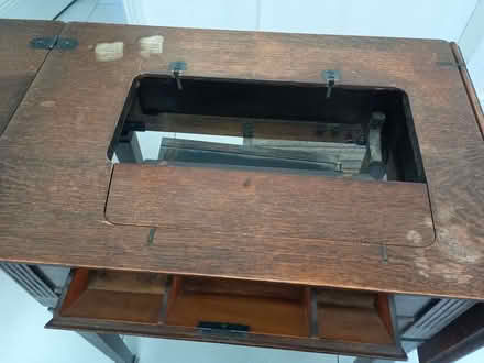 Photo of free Vintage sewing machine table (Nooklands PR2) #4