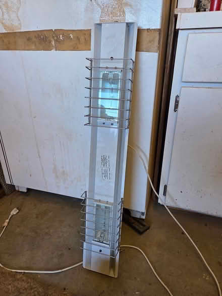 Photo of free Halogen hanging ceiling light (Los Gatos) #1