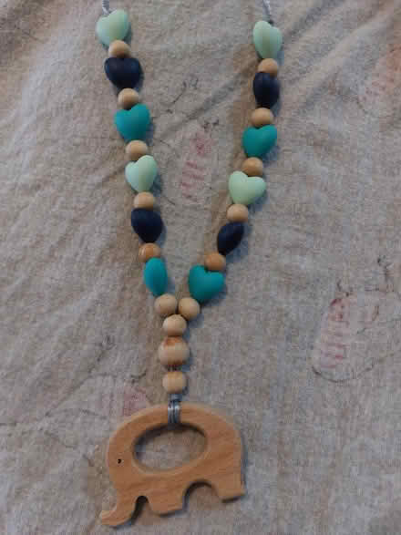 Photo of free Baby teething chew necklace/amber (Wrose BD2) #2