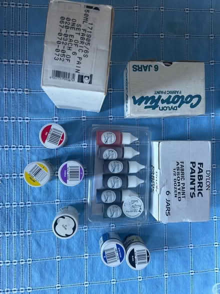 Photo of free Fabric paint and dyes (FK7 Torbrex) #1