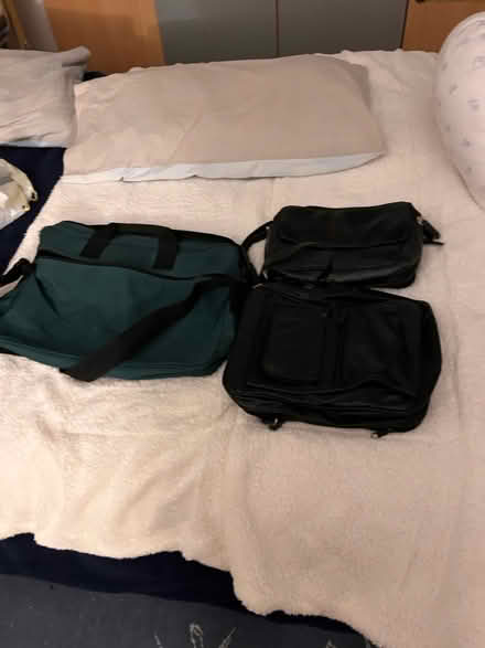Photo of free hand/shoulder bags (LU2) #3