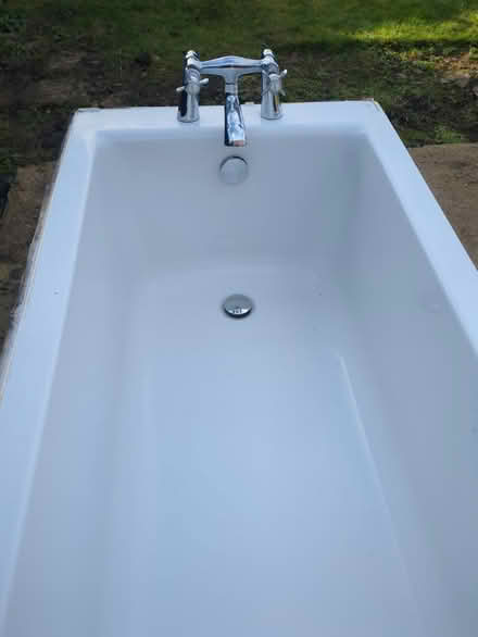 Photo of free Bathroom suite (Boscombe, BH1) #3