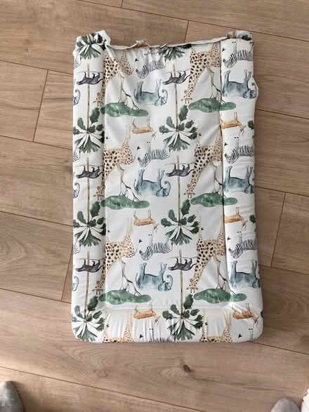 Photo of free Baby sterilisers, bottles, pumps (Eltham SE9) #3