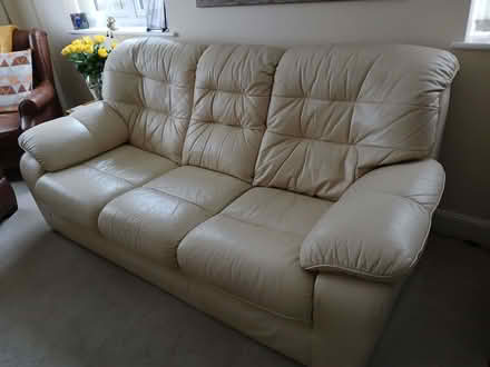 Photo of free Cream leather sofa (Barrow nr Whalley BB7) #1