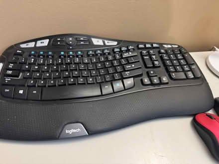 Photo of free Wireless keyboard and two mice (Severn) #1