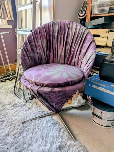 Photo of free Desk chair, swivels (Elland HX5) #2