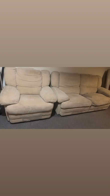 Photo of free A single sofa and a 2 seater sofa (cream coloured) (Shieldhill FK1) #1