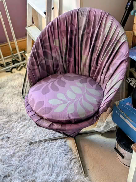 Photo of free Desk chair, swivels (Elland HX5) #1