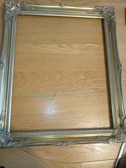 Photo of free Picture frame (Chiswell Green AL2) #4