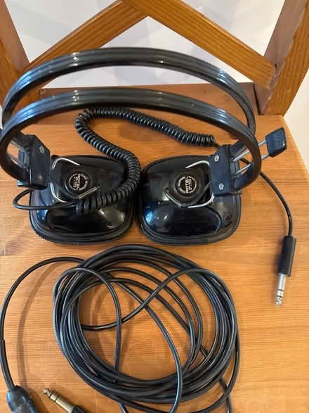 Photo of free head-phones (Thames Ditton KT7) #2