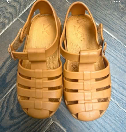 Photo of free Kids jelly shoes - size 10 (SE24) #1