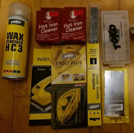 Photo of free Alpine ski edge sharpening and waxing kit (Thames Ditton KT7) #1