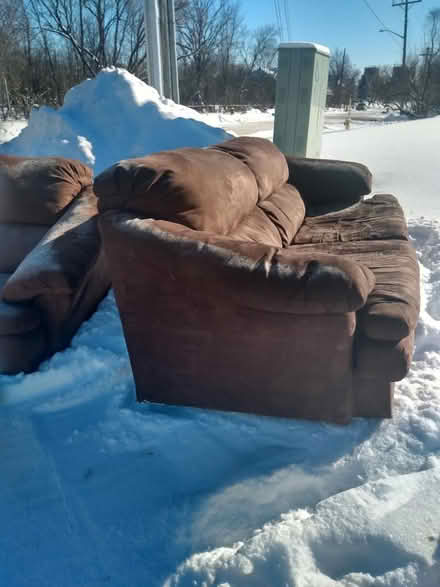 Photo of free Furniture Curb Alert Garbage Friday (Near Baseline Rd. & Clyde Ave.) #2