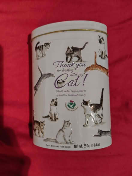 Photo of free Smallish Gift Tin (CT9) #1