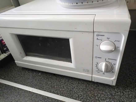 Photo of free Microwave (West Norwood SE27) #1