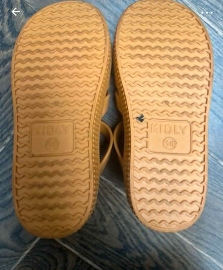 Photo of free Kids jelly shoes - size 10 (SE24) #4