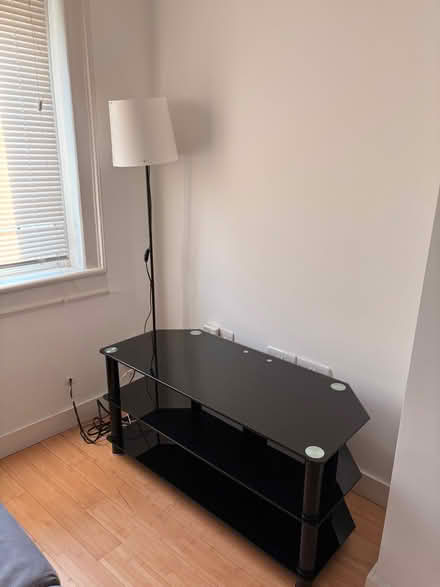 Photo of free TV stand (islington N1) #1