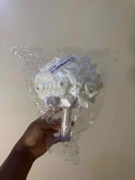 Photo of free Artificial bouquet (SR4 6TH) #1