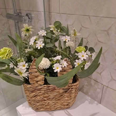 Photo of free NEXT artifical flower basket (Old Town TN40) #1