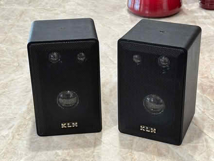Photo of free KLH - Pair of Speakers (Westminster) #4