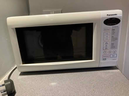 Photo of free Panasonic microwave (Pickersleigh) #1
