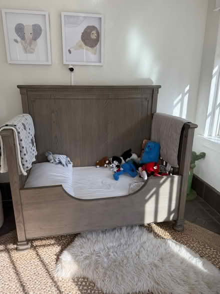 Photo of free Baby crib with toddler conversion (Hillsborough) #1