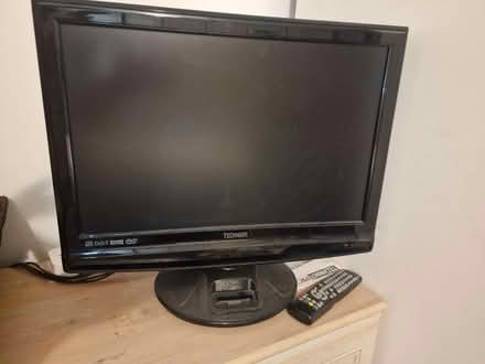 Photo of free Technixes TV LCD IPod doc station (BN27) #3