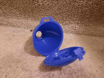 Photo of free Cloths and small funnel (Hollingdean BN1) #2