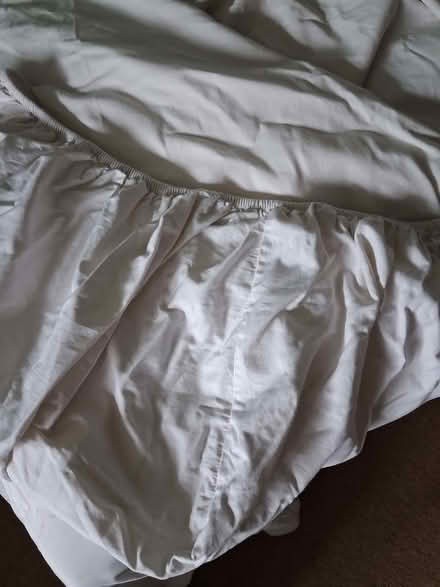 Photo of free Good quality fitted sheet for double bed. (Glenleigh Park TN39) #1