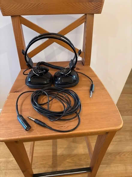 Photo of free head-phones (Thames Ditton KT7) #1