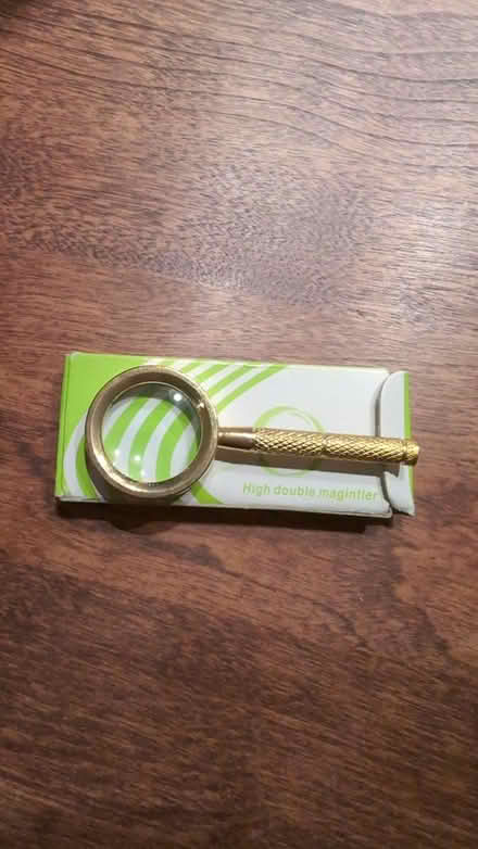 Photo of free Small Magnifying Glass (Trafalgar/River Oaks, Oakville) #1