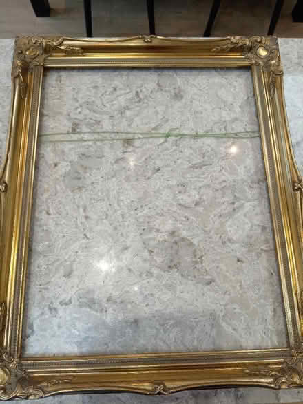 Photo of free Picture frame (Chiswell Green AL2) #1