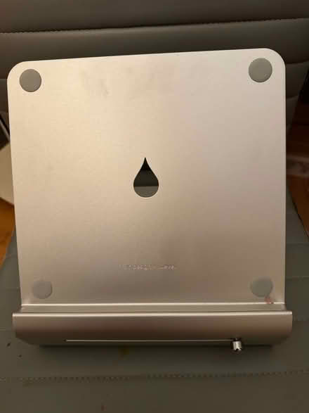 Photo of free Laptop stand by rain design (Alameda) #2