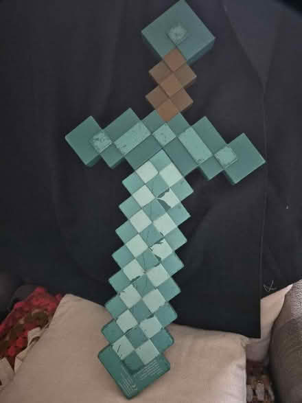 Photo of free Minecraft Sword (Gwespyr CH8) #1