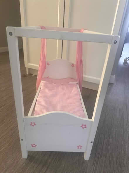 Photo of free 18 inch doll bed (Livonia) #1