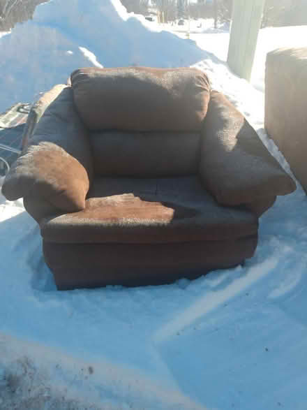 Photo of free Furniture Curb Alert Garbage Friday (Near Baseline Rd. & Clyde Ave.) #1