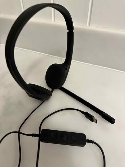 Photo of free Headset (Derwent Road LA1) #1