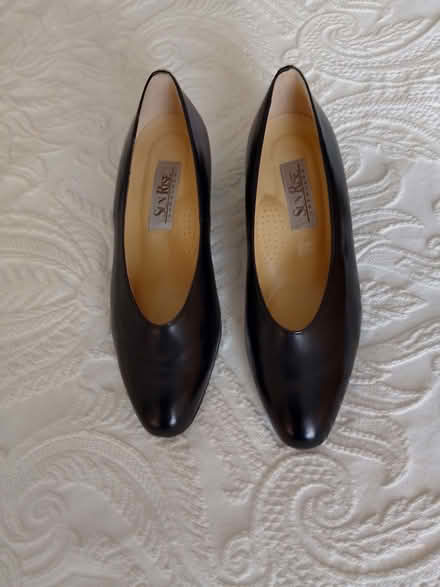 Photo of free NEW Soft Black Court Shoes Size 4 (Bexhill TN39) #2