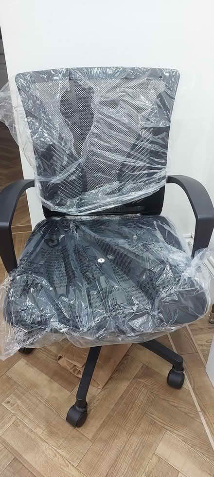Photo of free office gaming chair (Sutton SM3) #2