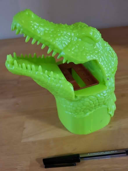 Photo of free Crocodile disc shooter toy (Ballyclare BT39) #2