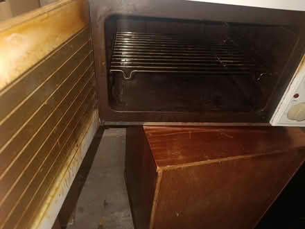 Photo of free Stove top mini oven (Upper Norwood SE19) #2
