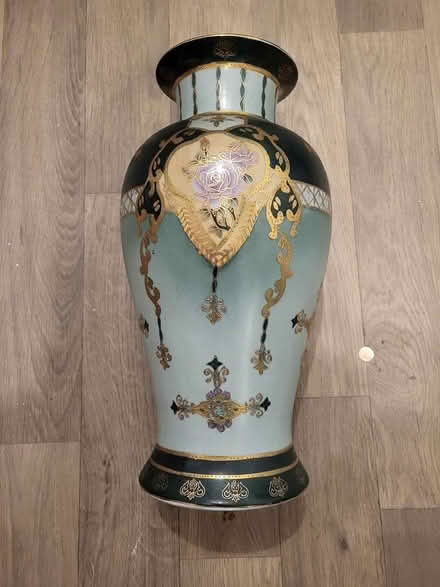 Photo of free Vase (L36) #2