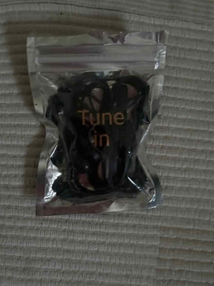 Photo of free Earphones (NW6) #1