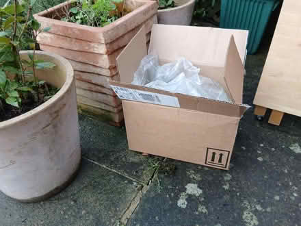 Photo of free Box and packing materials (SE22) #1