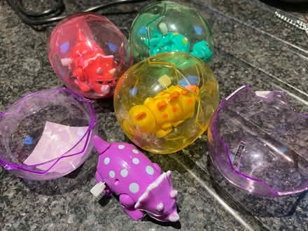 Photo of free 4 dinosaur wind up toys (Whitegrove RG42) #1