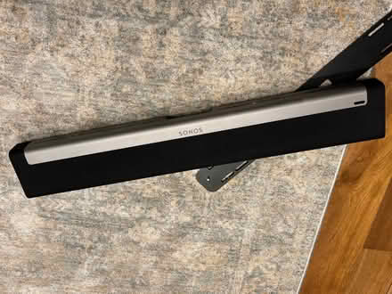 Photo of free Sonos Playbar Sound Bar for TV (Barnes SW13) #1