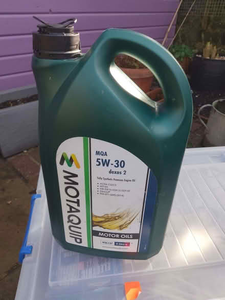 Photo of free Engine oil (Littlehampton BN17) #1